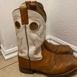 Double H steel toe cowboy boot!